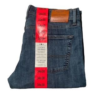 NWT - 34x30 Lucky Brand 221 Original Jeans - Straight Fit / Leg